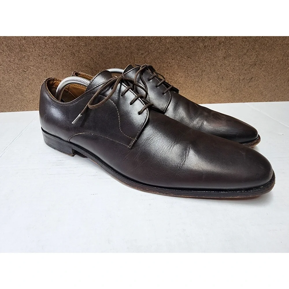 Hugo Boss dress shoes 10 Leather Brown